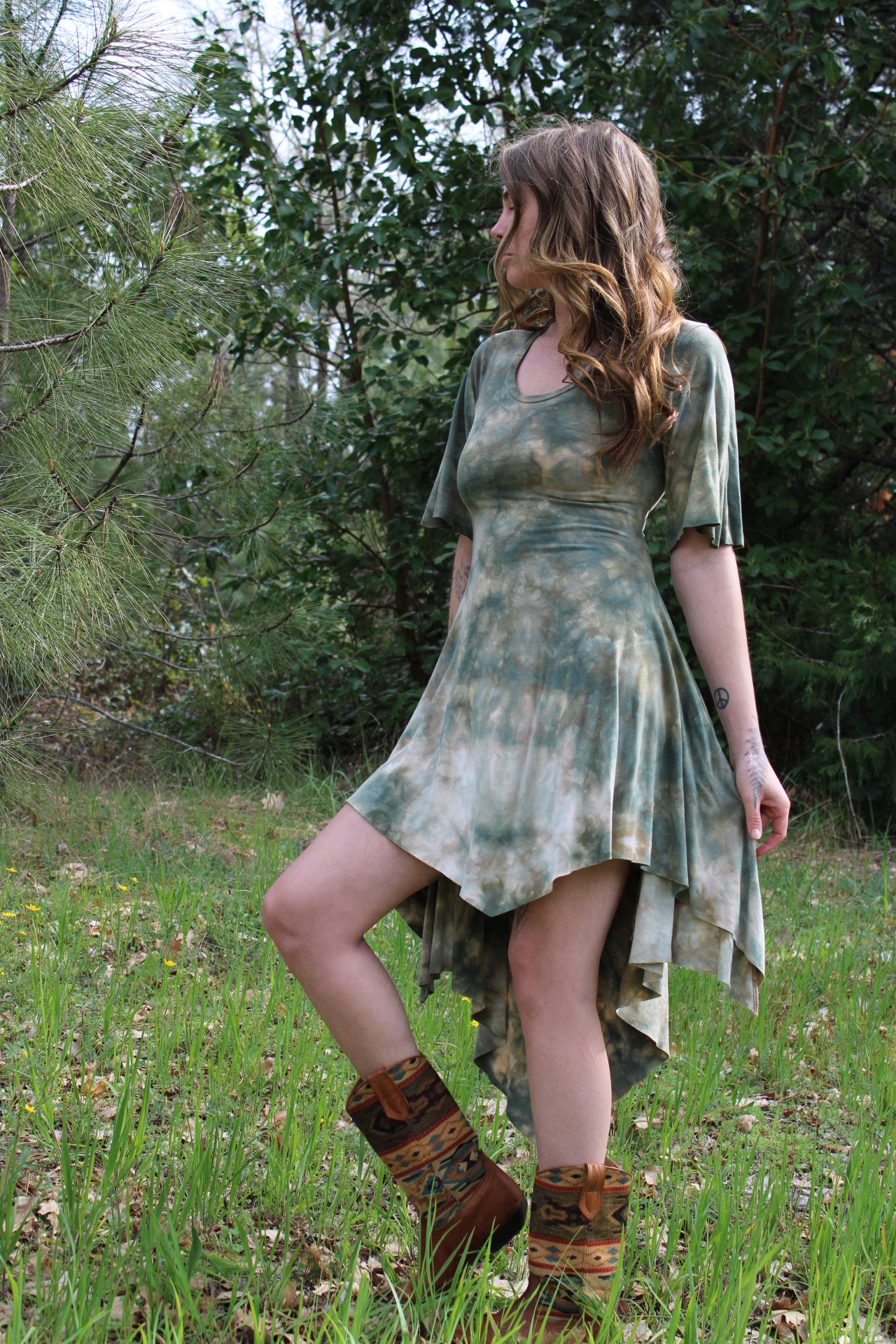 Sold-Custom Small Highlow No Seam Fairy Short Flowy Sleeve Green Fluorite Colorway