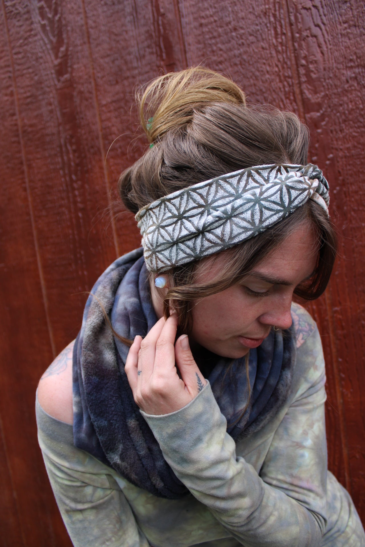 Flower Twisted Headband Oregon Green Jasper Colorway