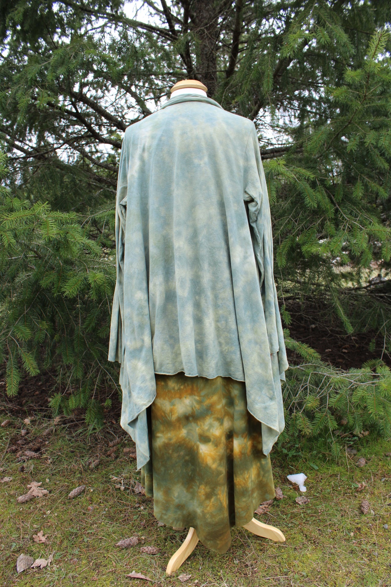 Breezy Shawl Aventurine Color Way (fits most)