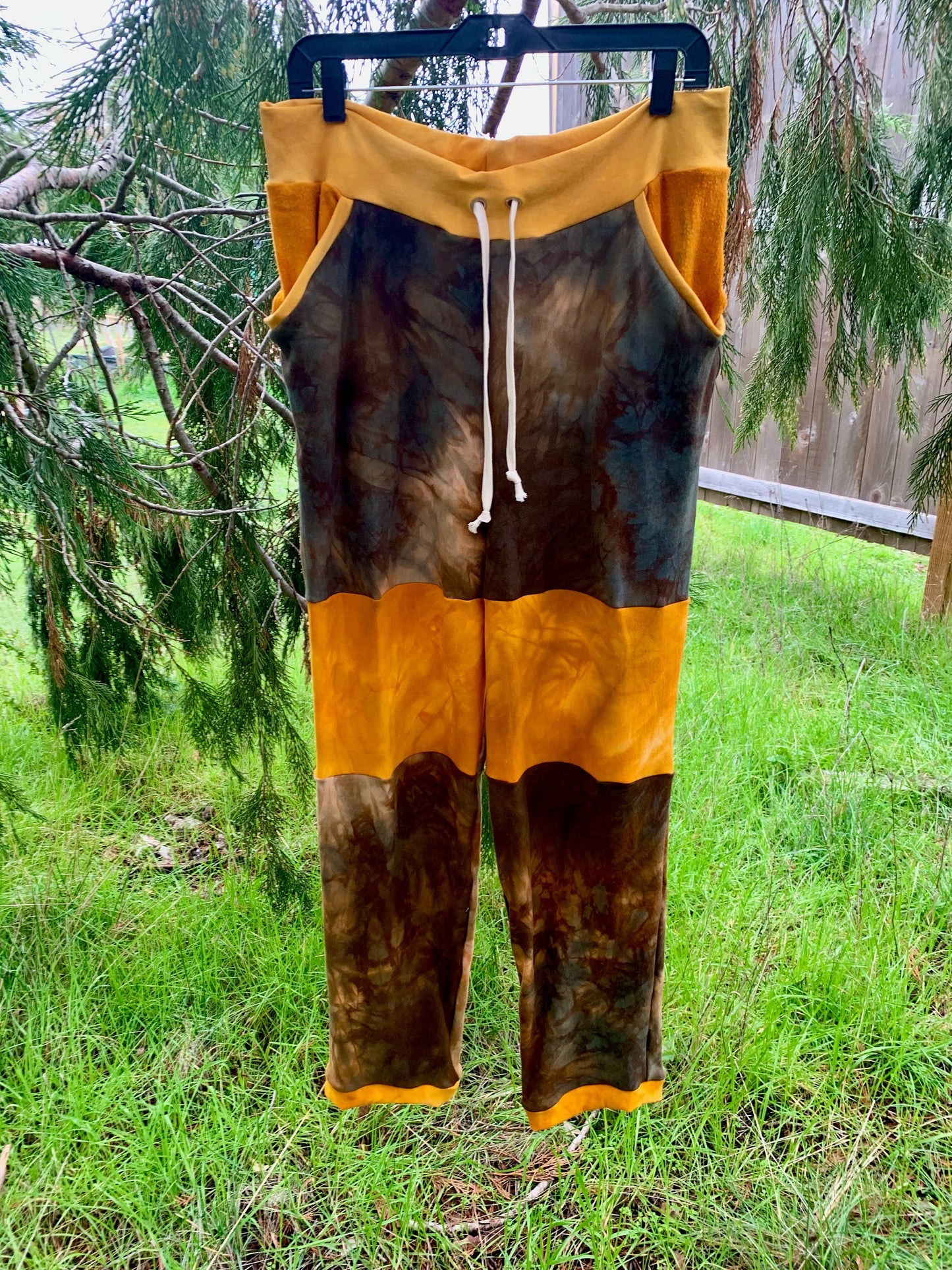 Large Mountain Mens Slouchy Pant