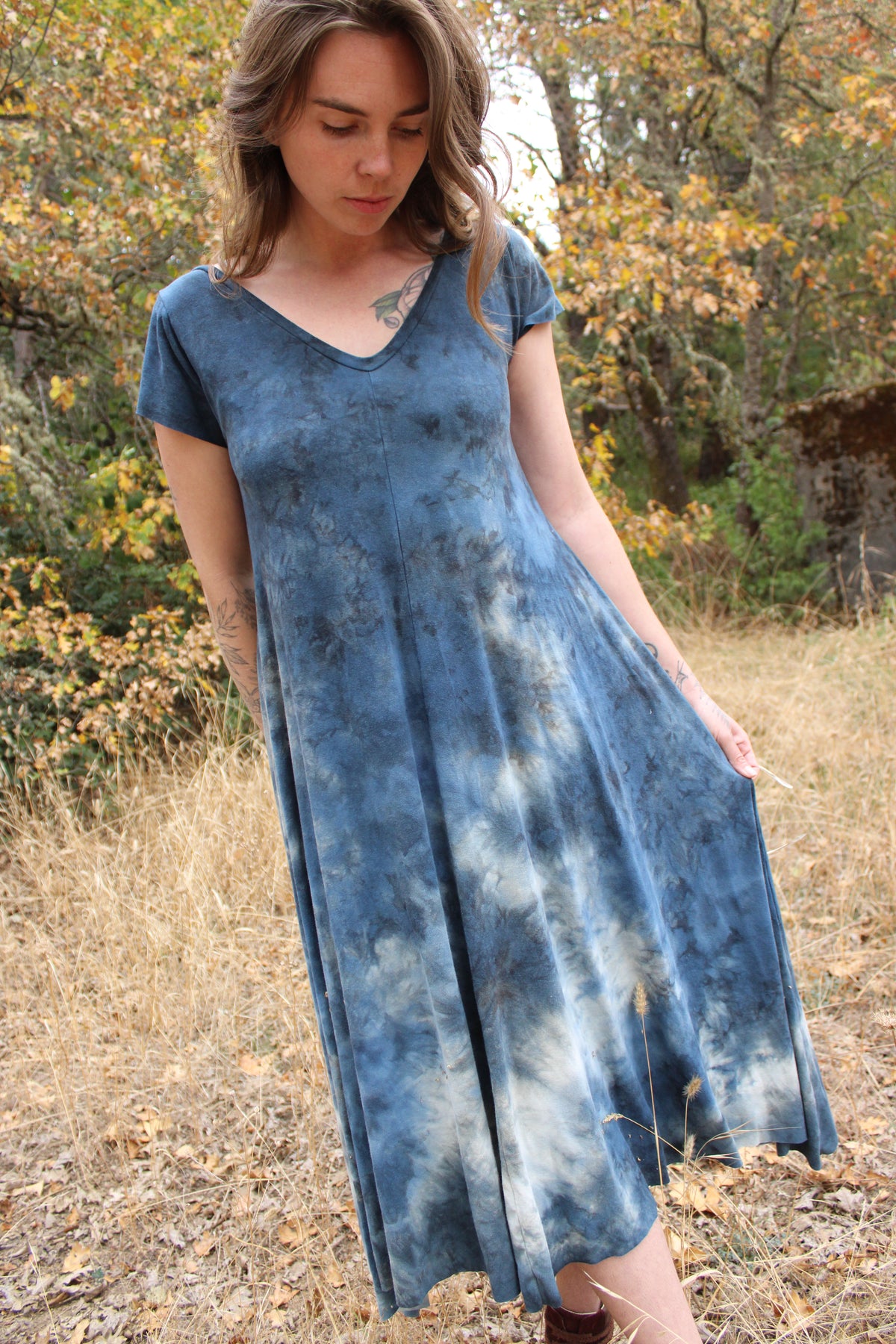 Small Leaf Midi Dress Bell Sleevs Lapis Colorway