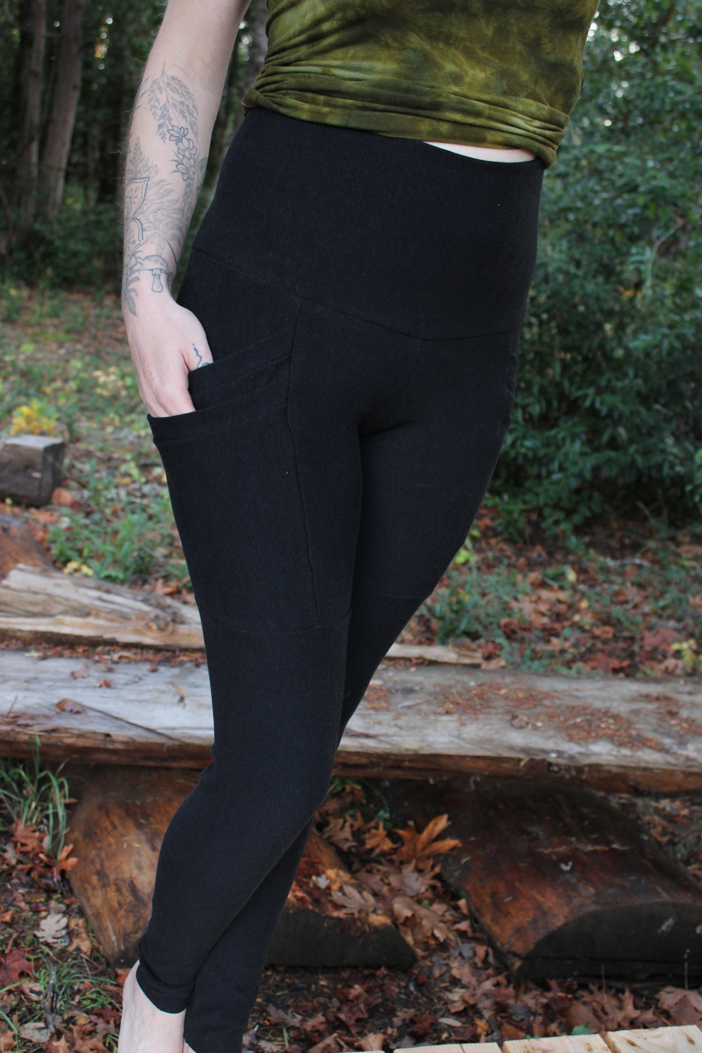 Sold-Custom Medium 4 Pocket Leggings Black