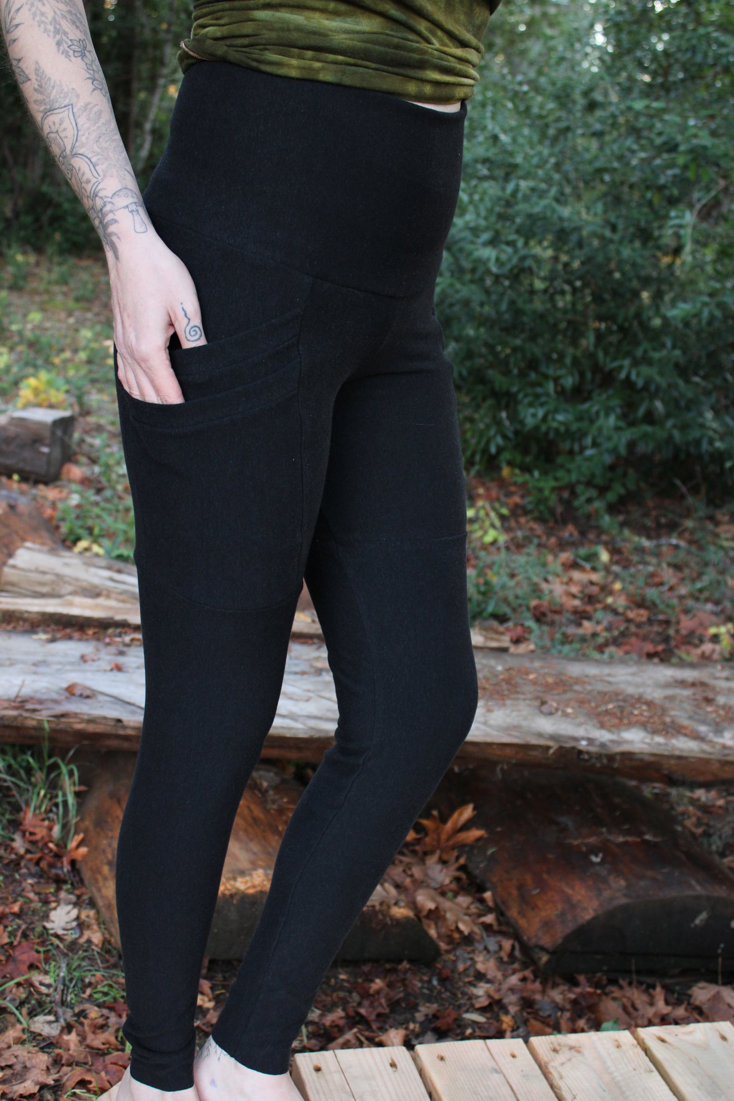 Sold-Custom Medium 4 Pocket Leggings Black