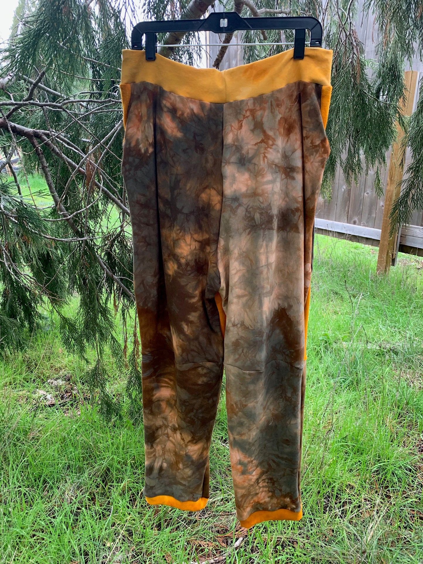 Large Mountain Mens Slouchy Pant